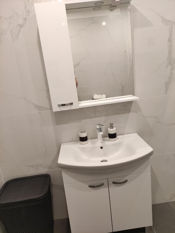 Mira 2 Apartman Zagvozd Kültér fotó