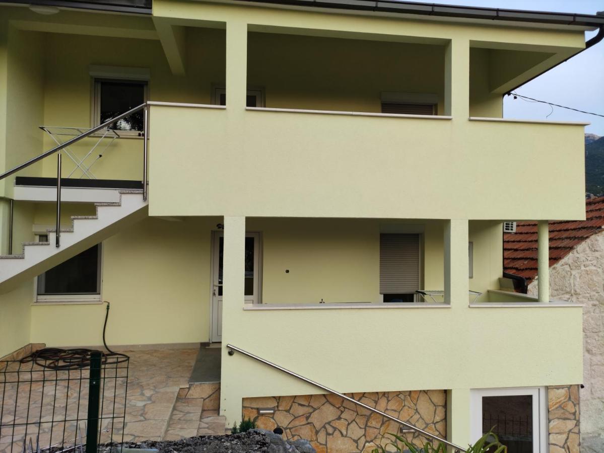 Mira 2 Apartman Zagvozd Kültér fotó