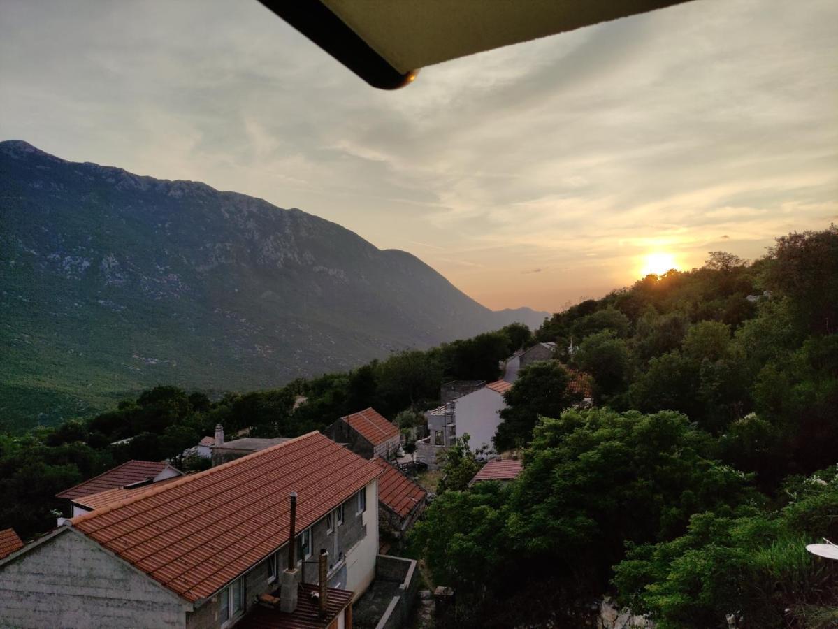Mira 2 Apartman Zagvozd Kültér fotó